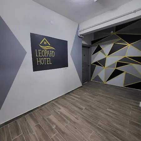 Leopard בית אירוח *